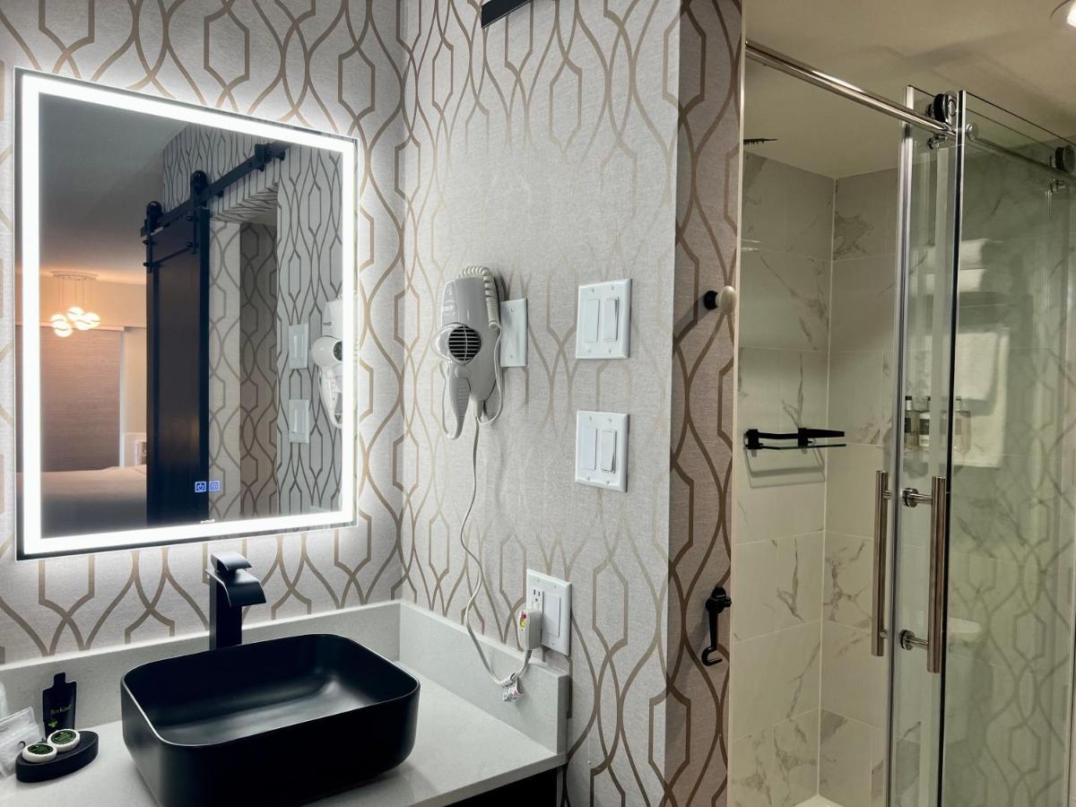 The Vic, Ascend Collection Hotel 4*